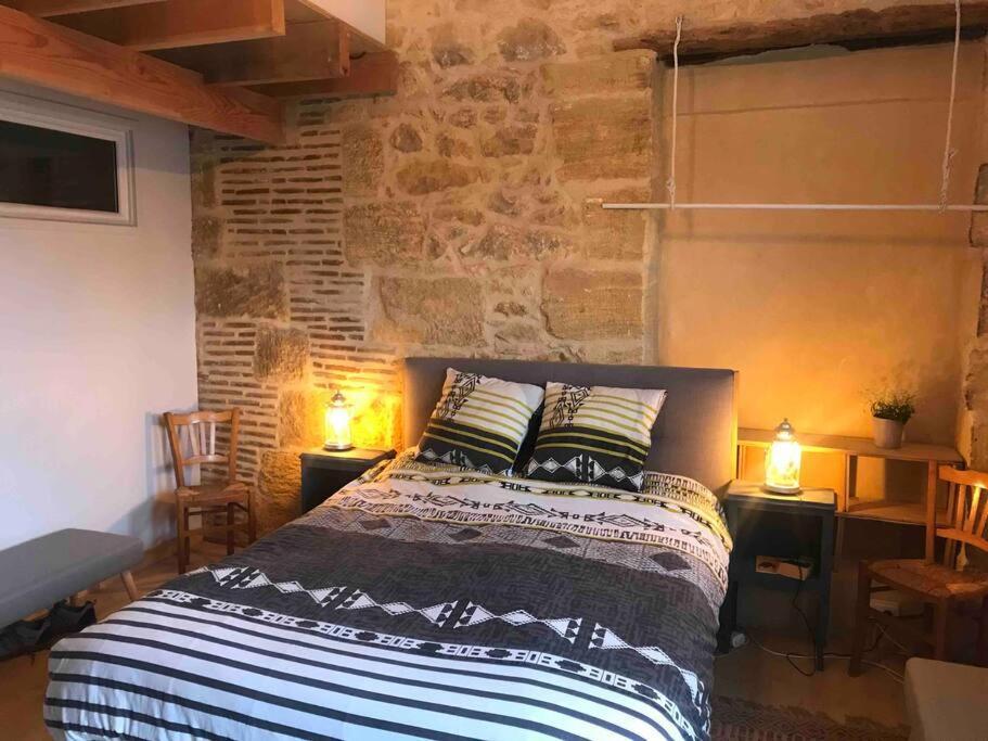 La Maison Du Puit Castels Экстерьер фото