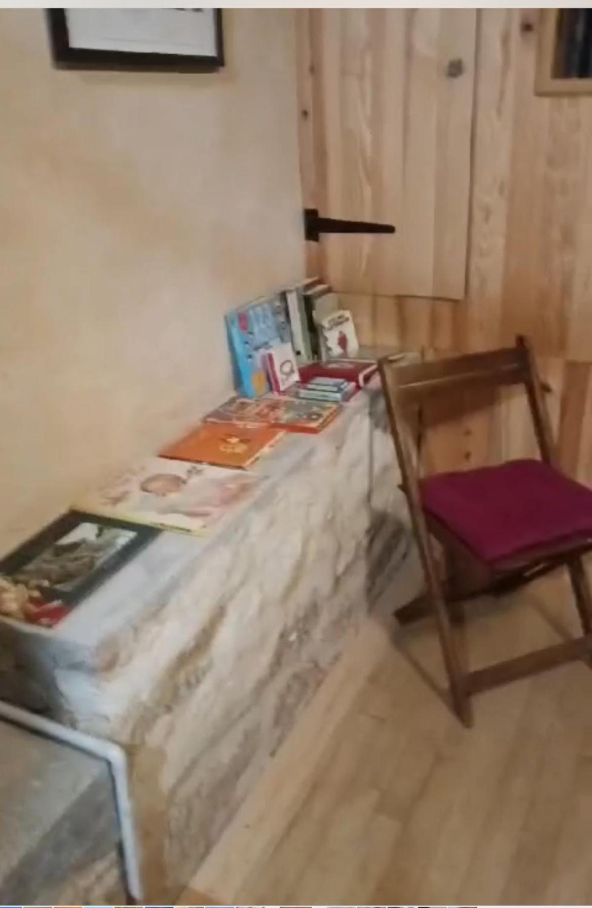 La Maison Du Puit Castels Экстерьер фото